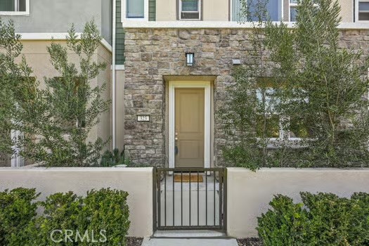 323 Adela, Lake Forest CA: https://media.crmls.org/medias/2ad7eed9-94ba-4b41-93d3-e015cfe4c5eb.jpg