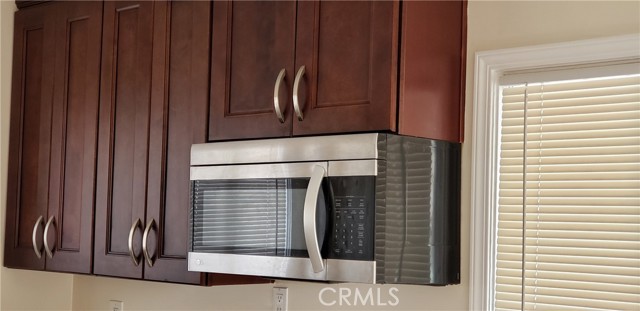 Detail Gallery Image 4 of 15 For 832 S Greenwood Ave, Montebello,  CA 90640 - 3 Beds | 2 Baths