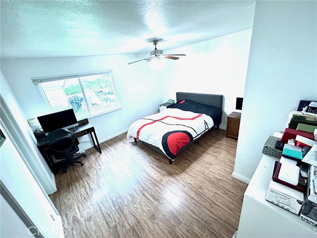 Detail Gallery Image 13 of 22 For 1006 Acacia, Corona,  CA 92879 - 4 Beds | 2 Baths