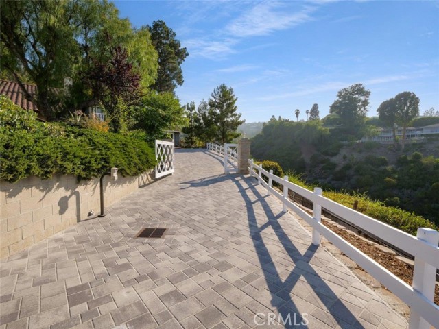 4358 Cartesian Circle, Palos Verdes Peninsula CA: https://media.crmls.org/medias/2ad9e43e-b527-4e30-b78f-61c717e7fb6b.jpg