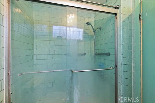 Detail Gallery Image 27 of 44 For 3439 6th Avenue, Los Angeles,  CA 90018 - 4 Beds | 1/1 Baths