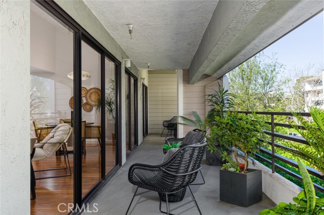 Detail Gallery Image 58 of 74 For 280 Cagney Ln #301,  Newport Beach,  CA 92663 - 2 Beds | 2 Baths