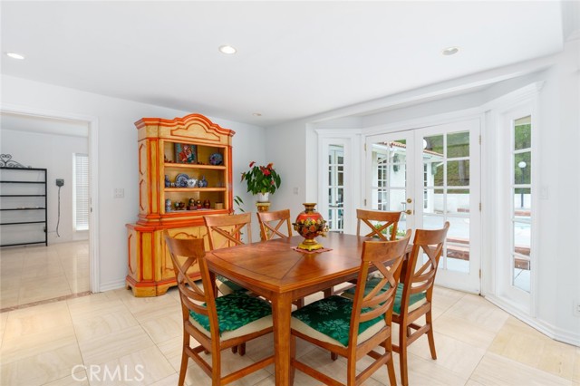 40 Club View Lane, Rolling Hills Estates, California 90274, 5 Bedrooms Bedrooms, ,3 BathroomsBathrooms,Residential,Sold,Club View,PW22062532