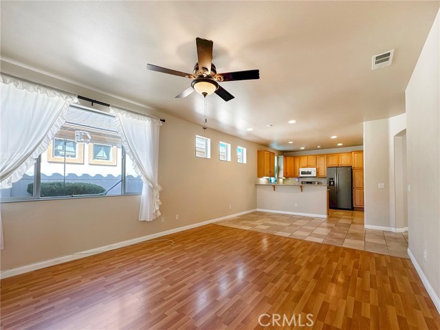 19642 Castle Harbor Court, Apple Valley CA: https://media.crmls.org/medias/2adb668e-8beb-4eac-8f63-b375b9b5643a.jpg