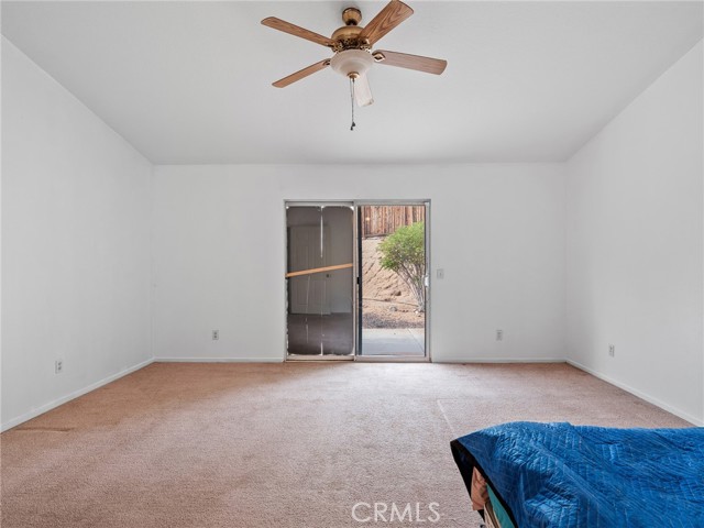 16409 Pauhaska Court, Apple Valley CA: https://media.crmls.org/medias/2adbf85b-593e-49b4-bb86-7facd1bd947f.jpg