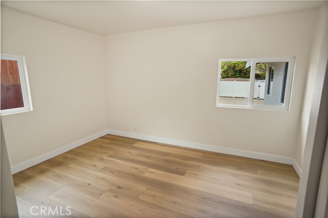 Detail Gallery Image 9 of 17 For 10324 Haskell Ave, Granada Hills,  CA 91344 - 3 Beds | 2 Baths
