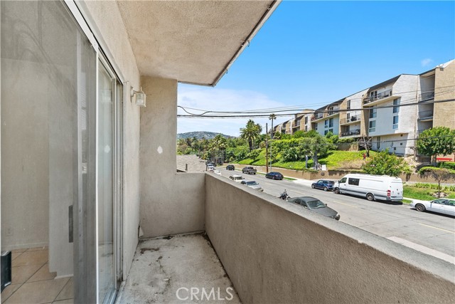 841 W 5th, San Pedro CA: https://media.crmls.org/medias/2add9be2-2617-44a1-bf1f-79a0da269b59.jpg