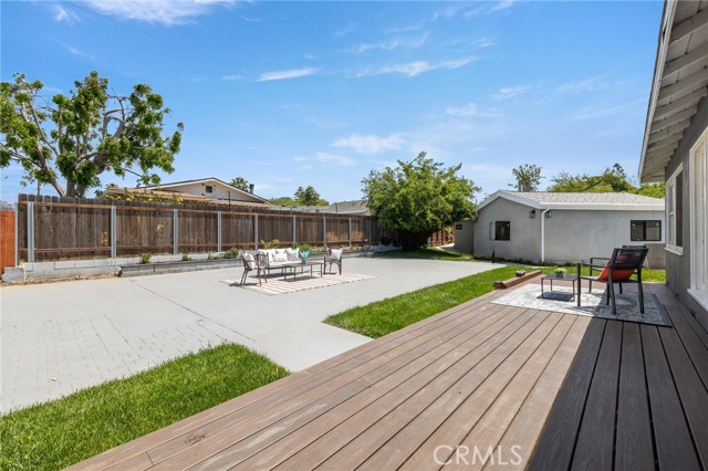 11012 Montgomery Avenue, Granada Hills CA: https://media.crmls.org/medias/2addeff8-ae08-4aac-9331-9bb6d1bed809.jpg