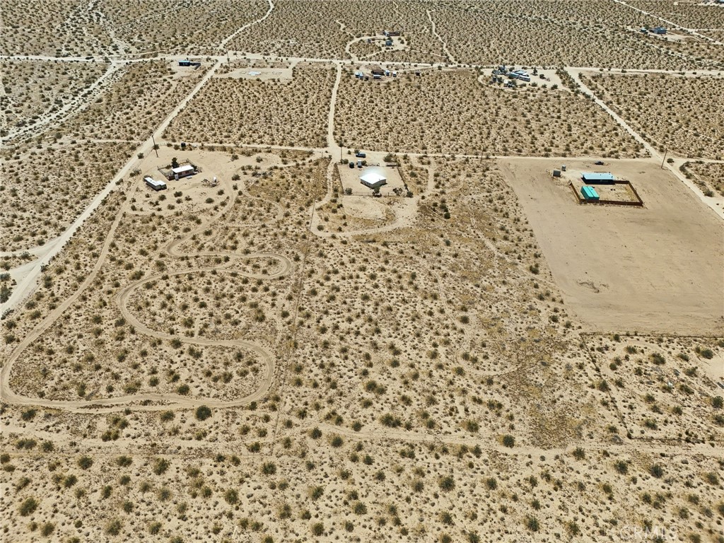 https://media.crmls.org/medias/2ade81ee-6d08-4550-9160-3dc06126aa0e.jpg?preset=X-Large