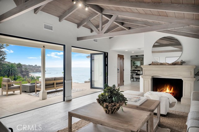 10 Camel Point, Laguna Beach CA: https://media.crmls.org/medias/2adf56fd-a1c7-4574-95fd-46d0641a837e.jpg