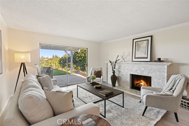 Detail Gallery Image 7 of 64 For 5932 Ellenview Ave, Woodland Hills,  CA 91367 - 5 Beds | 4 Baths