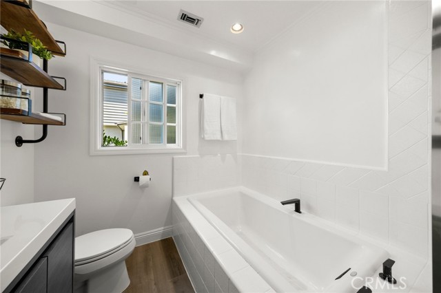 19529 Donora Avenue, Torrance CA: https://media.crmls.org/medias/2adfa929-0fee-44c5-bb7a-f0c0b701f7be.jpg