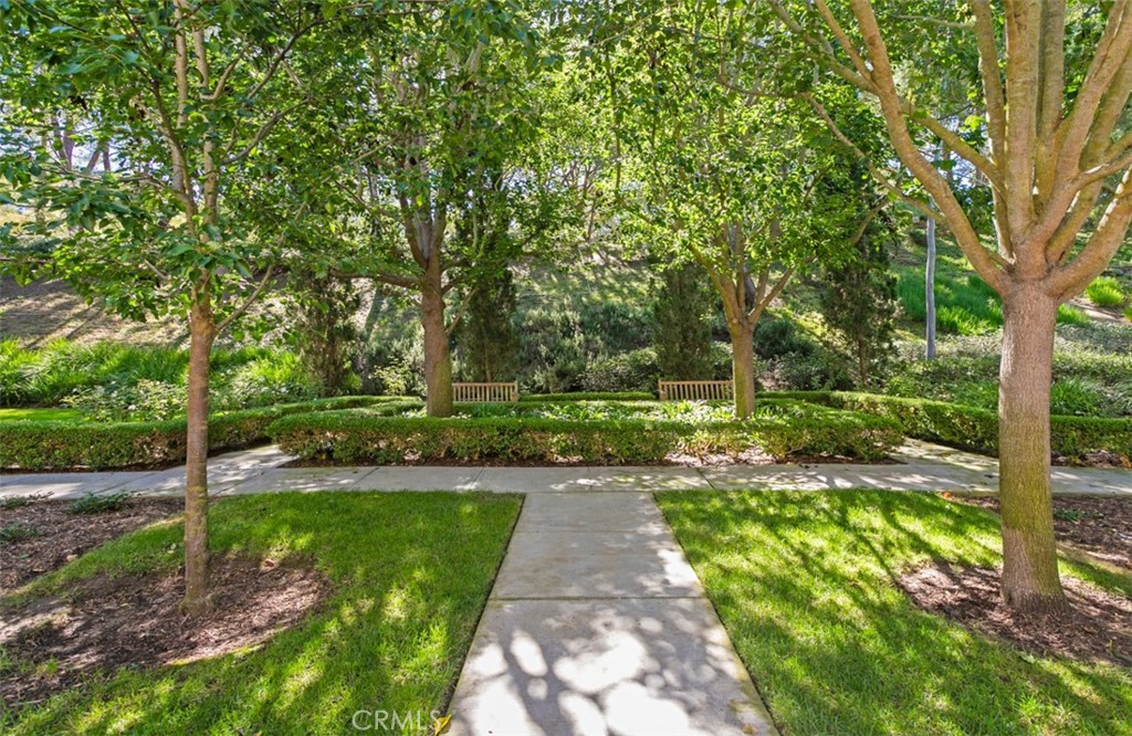 MLS #OC25243202 image #30