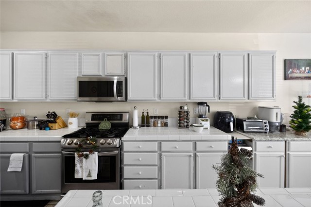 Detail Gallery Image 7 of 21 For 3968 Coral Haven Ct, Perris,  CA 92571 - 3 Beds | 2 Baths