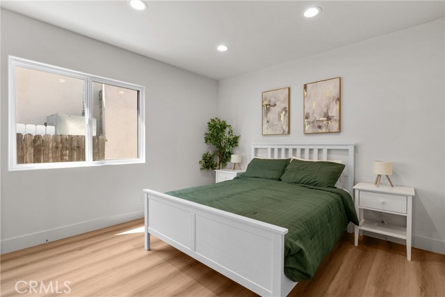 310 S Bel Aire Drive, Burbank CA: https://media.crmls.org/medias/2ae0b474-d2b8-49fb-8204-ef3dadad6e2f.jpg