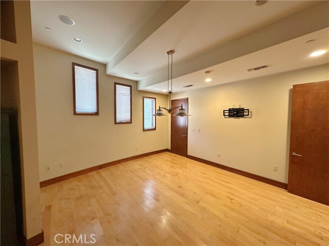 5077 Schumacher Road, Calabasas CA: https://media.crmls.org/medias/2ae0cee2-68ef-430c-b601-6de42bcb5a47.jpg