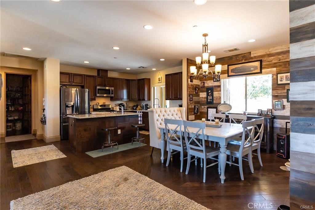 8212 Emerson Avenue, Yucca Valley, CA 92284