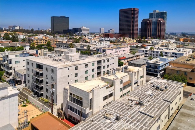 Detail Gallery Image 56 of 57 For 11845 Mayfield Ave #303,  Los Angeles,  CA 90049 - 2 Beds | 2/1 Baths