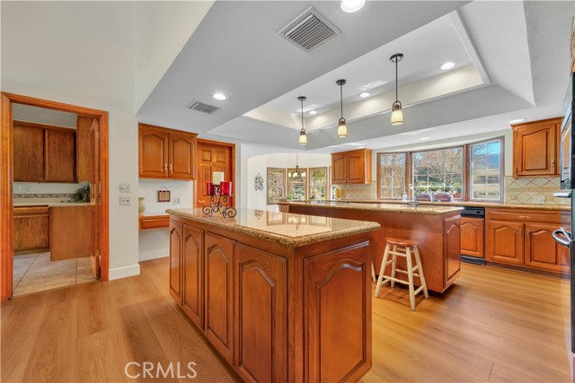 Detail Gallery Image 11 of 59 For 15883 Condor Ridge, Canyon Country,  CA 91387 - 5 Beds | 3/1 Baths