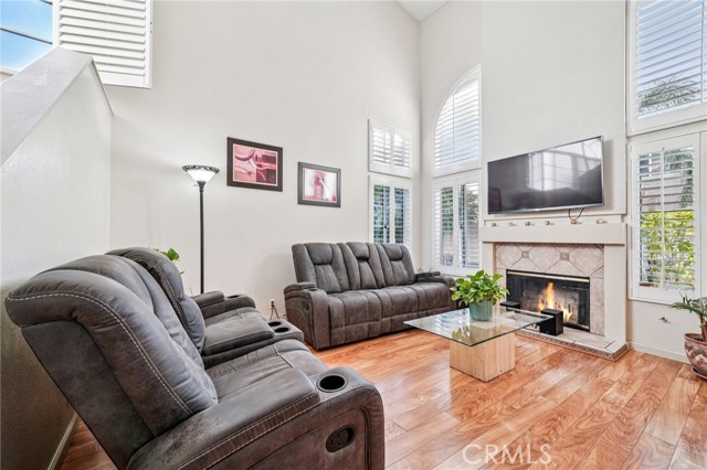 Detail Gallery Image 3 of 24 For 1130 Portofino Ct #103,  Corona,  CA 92881 - 3 Beds | 2/1 Baths