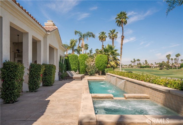 56610 Muirfield, La Quinta CA: https://media.crmls.org/medias/2ae3dc48-5721-4c0c-98e3-43378b866546.jpg