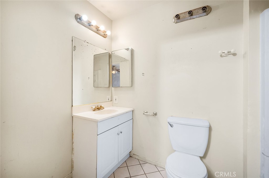 https://media.crmls.org/medias/2ae470dc-1427-4bea-8fe2-707ca73ceec8.jpg?preset=X-Large