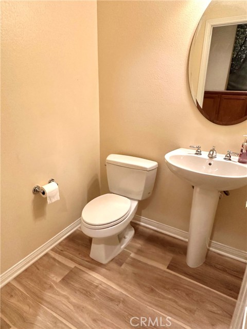1st Hallway (1/2) bathroom