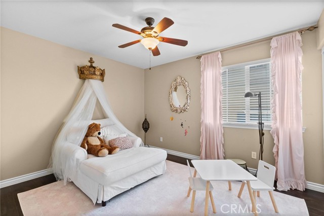 5381 Campania Way, Fontana CA: https://media.crmls.org/medias/2ae72420-8459-4373-babf-69503ed32116.jpg
