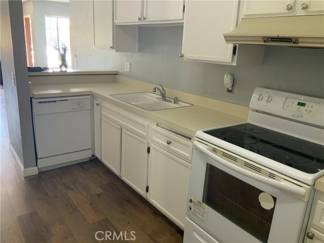 Detail Gallery Image 8 of 19 For 9020 Newport Ave #17,  Fontana,  CA 92335 - 2 Beds | 2 Baths