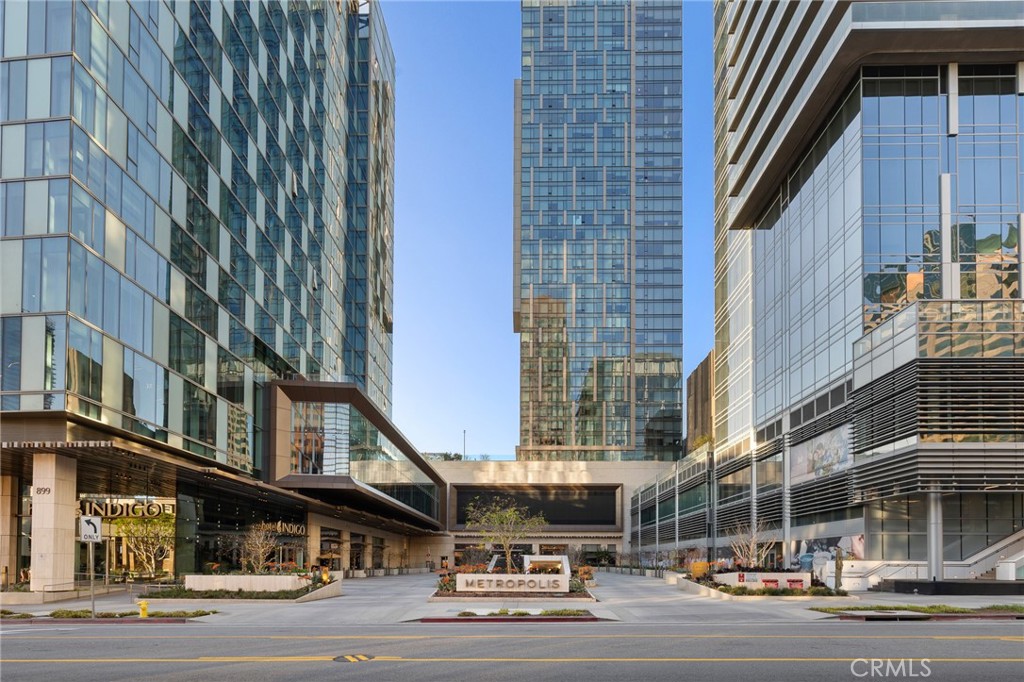 889 Francisco Street #2408