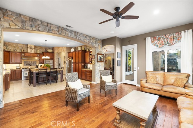 Detail Gallery Image 20 of 55 For 43856 Carentan, Temecula,  CA 92592 - 4 Beds | 2/1 Baths