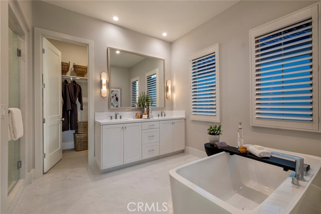 Detail Gallery Image 2 of 8 For 117 Bozeman, Irvine,  CA 92602 - 4 Beds | 4/1 Baths
