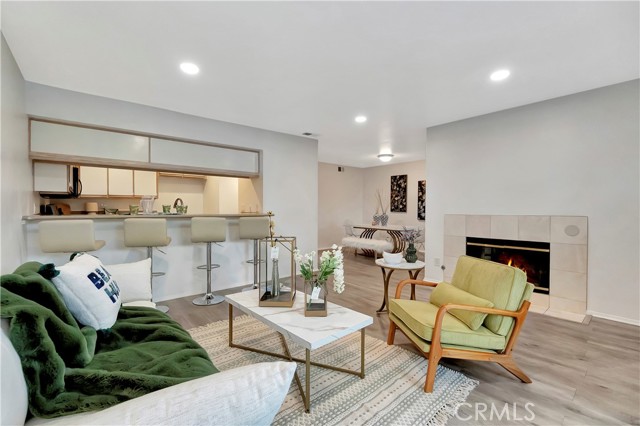 Detail Gallery Image 2 of 35 For 3605 E Anaheim St #316,  Long Beach,  CA 90804 - 3 Beds | 2 Baths