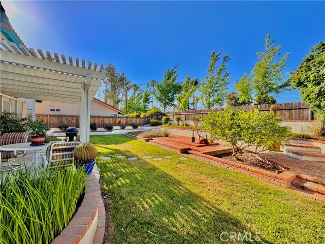 13674 Bennington Court, Fontana CA: https://media.crmls.org/medias/2ae9aa1c-e576-43fa-b606-00c64a3f5fc6.jpg