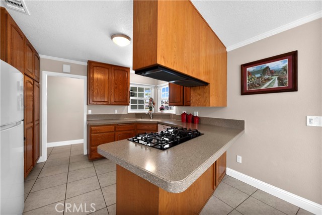 15291 Newcastle Lane, Huntington Beach CA: https://media.crmls.org/medias/2aea8c95-ec4a-443f-9dbc-cc7b69cdc8af.jpg