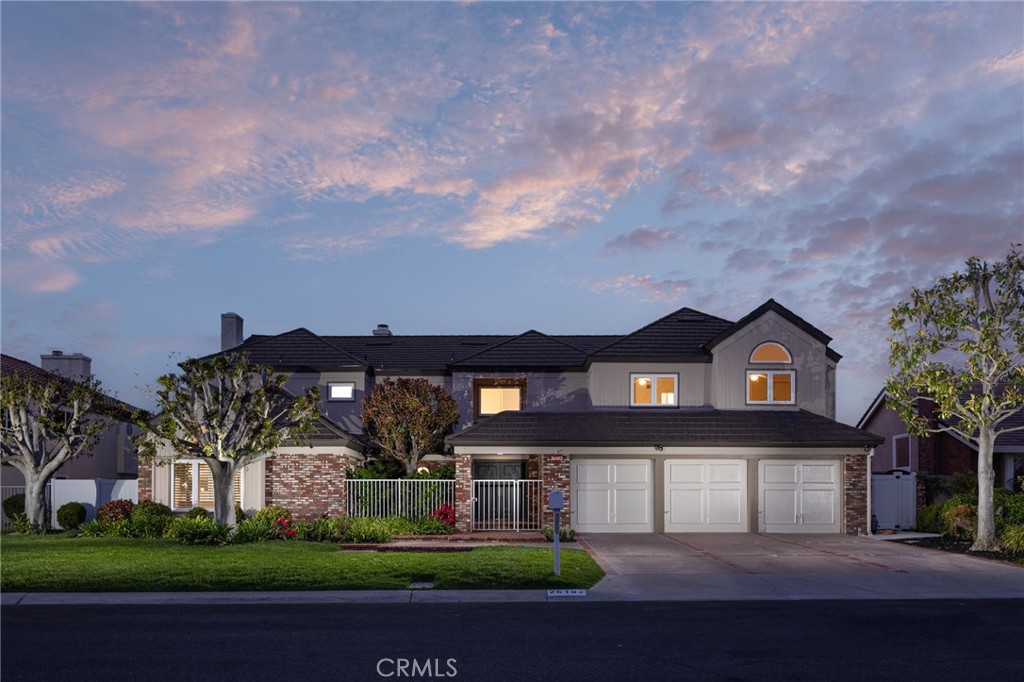 26102 Spur Branch Lane, Laguna Hills, CA 92653