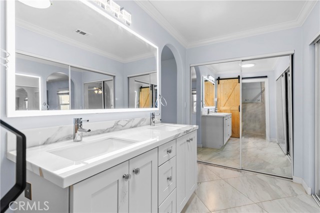 17533 Raymer Street, Sherwood Forest CA: https://media.crmls.org/medias/2aec981c-f0e4-4b13-877d-a755cc859783.jpg