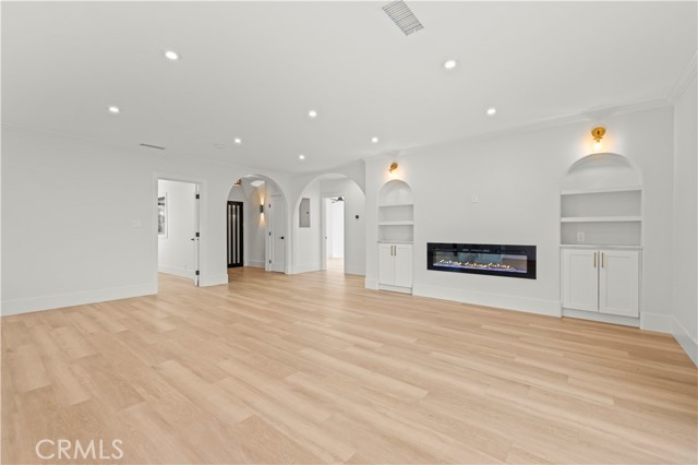 Detail Gallery Image 19 of 40 For 16243 Chatsworth St, Granada Hills,  CA 91344 - 3 Beds | 2 Baths