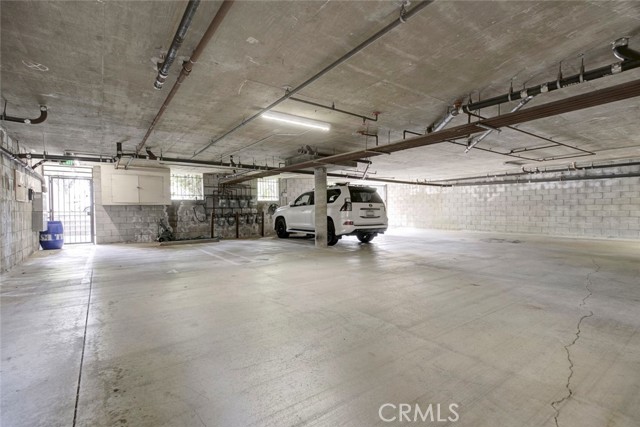 Detail Gallery Image 30 of 33 For 635 E Angeleno #D,  Burbank,  CA 91501 - 2 Beds | 2/1 Baths