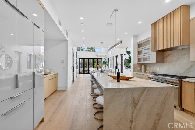 Detail Gallery Image 19 of 58 For 520 11th St, Huntington Beach,  CA 92648 - 3 Beds | 3/1 Baths