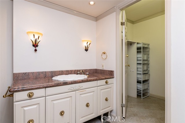 345 Pioneer Drive, 1705 photo 20
