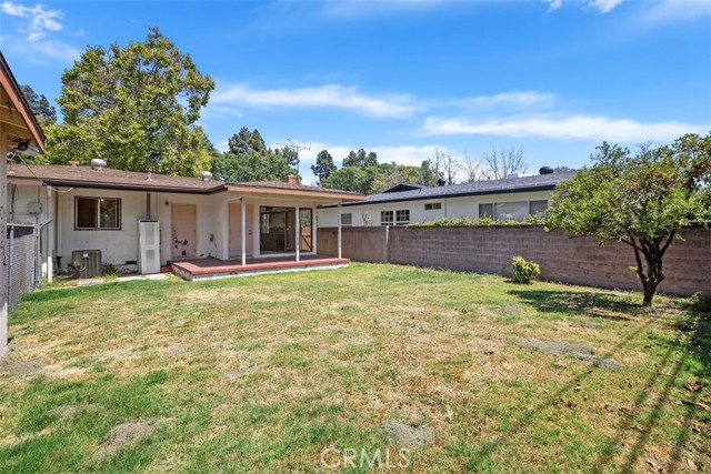 2729 N Studebaker Road, Long Beach CA: https://media.crmls.org/medias/2aef7ad0-54a4-4056-a040-d84706f38ad4.jpg