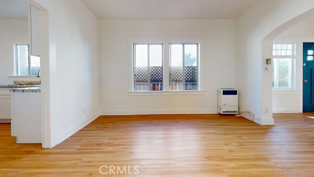 Detail Gallery Image 9 of 14 For 718 Hermosa Ave, Hermosa Beach,  CA 90254 - 4 Beds | 3 Baths