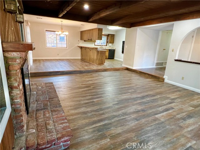 Detail Gallery Image 17 of 51 For 806 Mountain Ln, Big Bear City,  CA 92314 - 3 Beds | 2 Baths