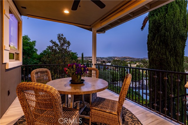 98 Nutwood Circle, Paso Robles CA: https://media.crmls.org/medias/2af28747-2e43-48a7-98b7-327a361cdce4.jpg