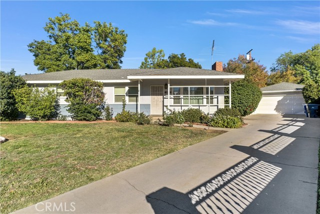 3921 Heidi, Riverside CA: https://media.crmls.org/medias/2af2e79b-c33a-4fda-9351-be08a4052e97.jpg