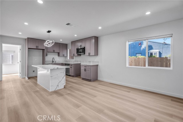 10517 Firmona Avenue, Inglewood CA: https://media.crmls.org/medias/2af3041a-409a-4e17-a0a5-a18500d0cdb4.jpg