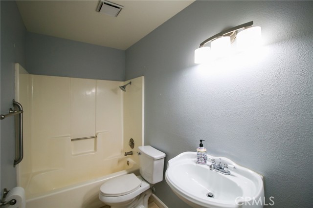Image 9 of 15 For 29226 Murrieta Road