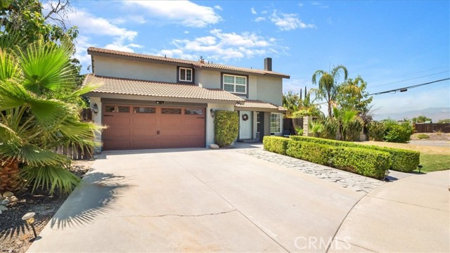 Detail Gallery Image 2 of 47 For 713 Sandy Ct, Redlands,  CA 92374 - 4 Beds | 2/1 Baths