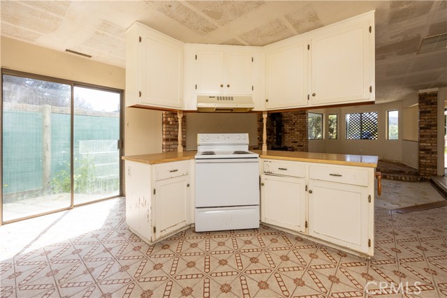 Detail Gallery Image 12 of 25 For 19896 Bear Valley Rd, Hidden Valley Lake,  CA 95467 - 3 Beds | 2 Baths